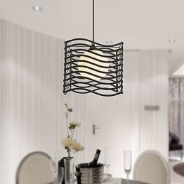 Moderne, eigentijdse metalen hanglamp