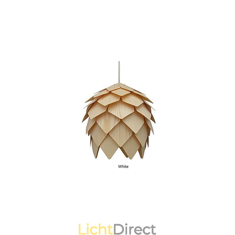 Moderne, eigentijdse, traditionele, klassieke lantaarn, metalen hanglamp