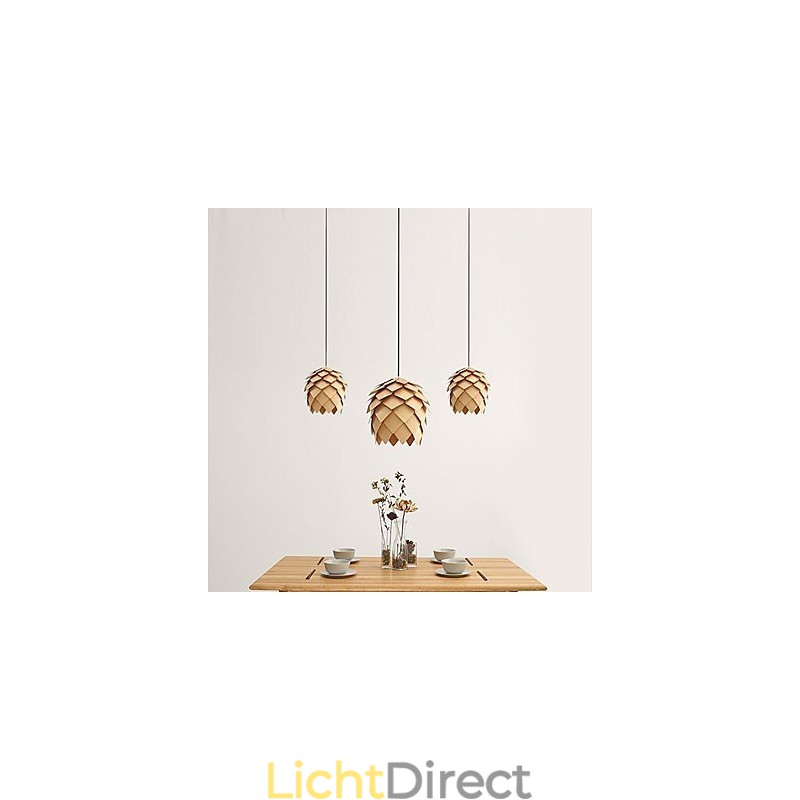 Moderne, eigentijdse, traditionele, klassieke lantaarn, metalen hanglamp