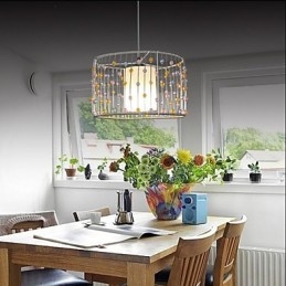 De enkele kop van de lamp bestaat uit een cilindrische kraal.