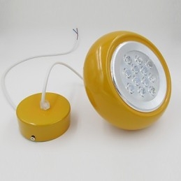 Hanglamp in de vorm van een druppellamp in de vorm van een ui