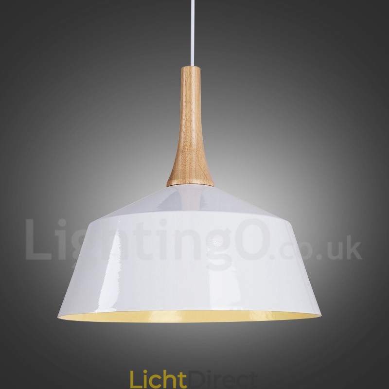 Moderne, eigentijdse hanglamp van hout en metaal