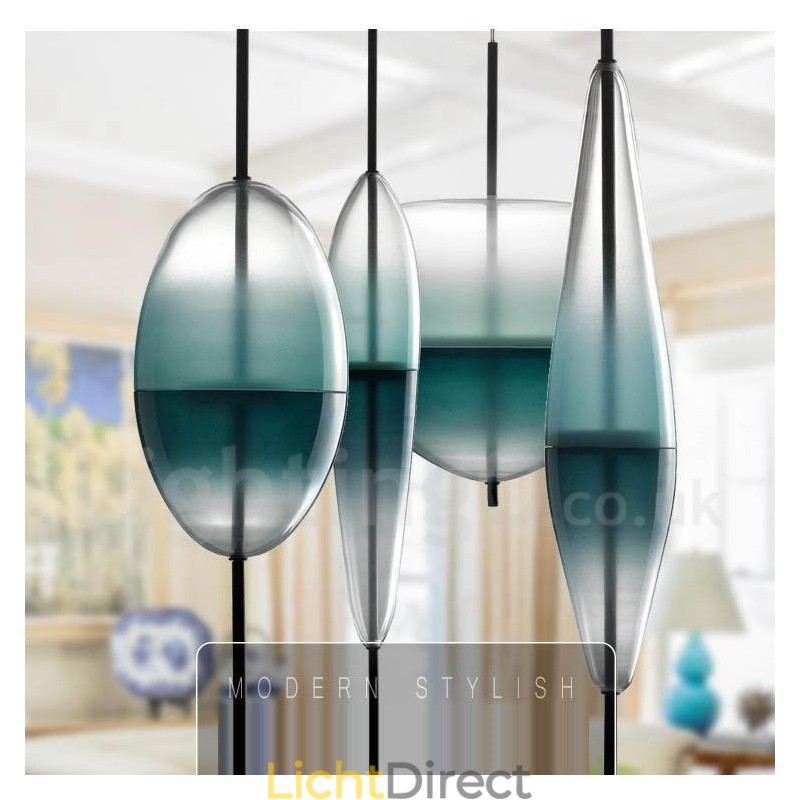 Moderne, eigentijdse hanglamp met glazen kap in kleurverloop