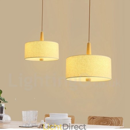 Moderne, eigentijdse hanglamp van hout met stoffen kap Moderne, eigentijdse hanglamp van hout met stoffen kap
