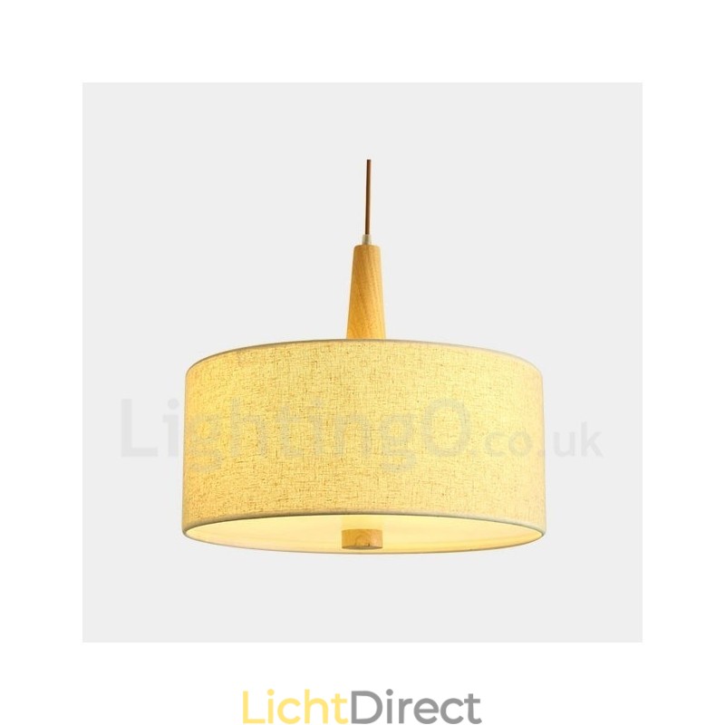 Moderne, eigentijdse hanglamp van hout met stoffen kap