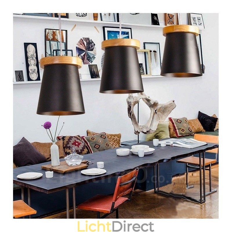 3 Lichte houten moderne eigentijdse hanglamp in Scandinavische stijl met ijzeren kap