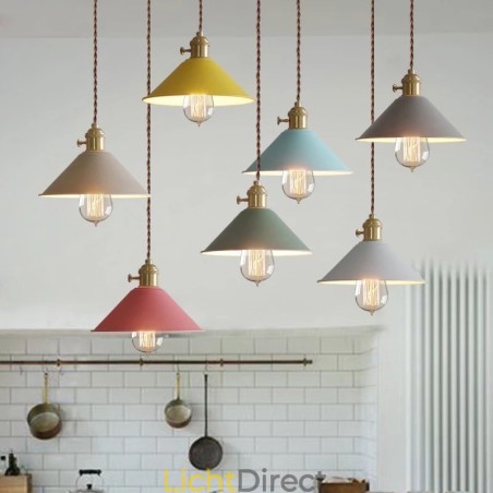 1-lichts moderne, eigentijdse stalen hanglamp met stalen kap 1-lichts moderne, eigentijdse stalen hanglamp met stalen kap