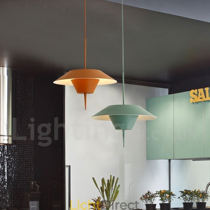Moderne, eigentijdse hanglamp van staal
