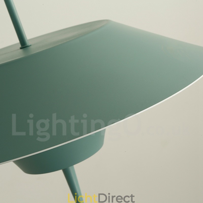 Moderne, eigentijdse hanglamp van staal