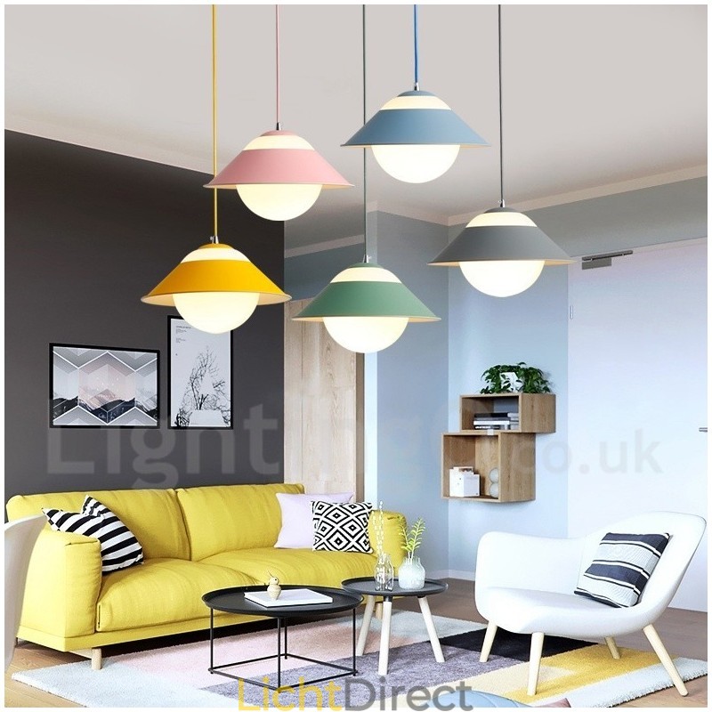 Moderne, eigentijdse hanglamp van staal