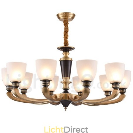 Luxe rustieke retro vintage kroonluchter van puur messing met hangende kaarsen en glazen kappen Luxe rustieke retro vintage kroonluchter van puur messing met hangende kaarsen en glazen kappen