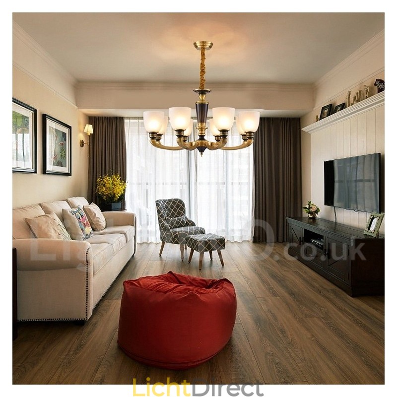 Luxe rustieke retro vintage kroonluchter van puur messing met hangende kaarsen en glazen kappen