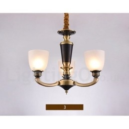 Luxe rustieke retro vintage kroonluchter van puur messing met hangende kaarsen en glazen kappen