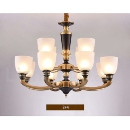 Luxe rustieke retro vintage kroonluchter van puur messing met hangende kaarsen en glazen kappen