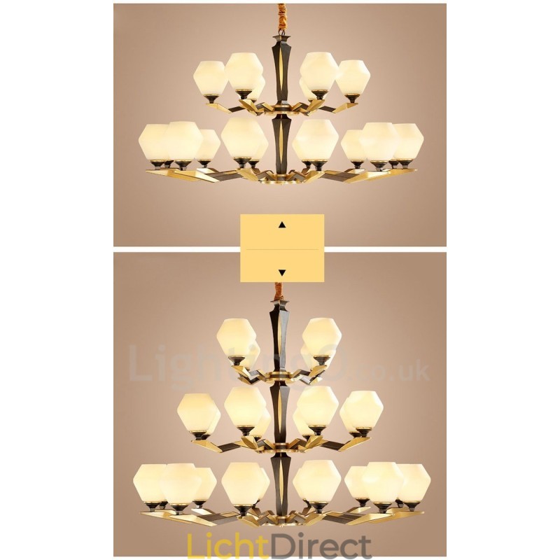 Luxe rustieke retro vintage kroonluchter van puur messing met hangende kaarsen en glazen kappen