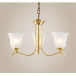 Luxe rustieke retro vintage kroonluchter van puur messing met hangende kaarsen en glazen kappen
