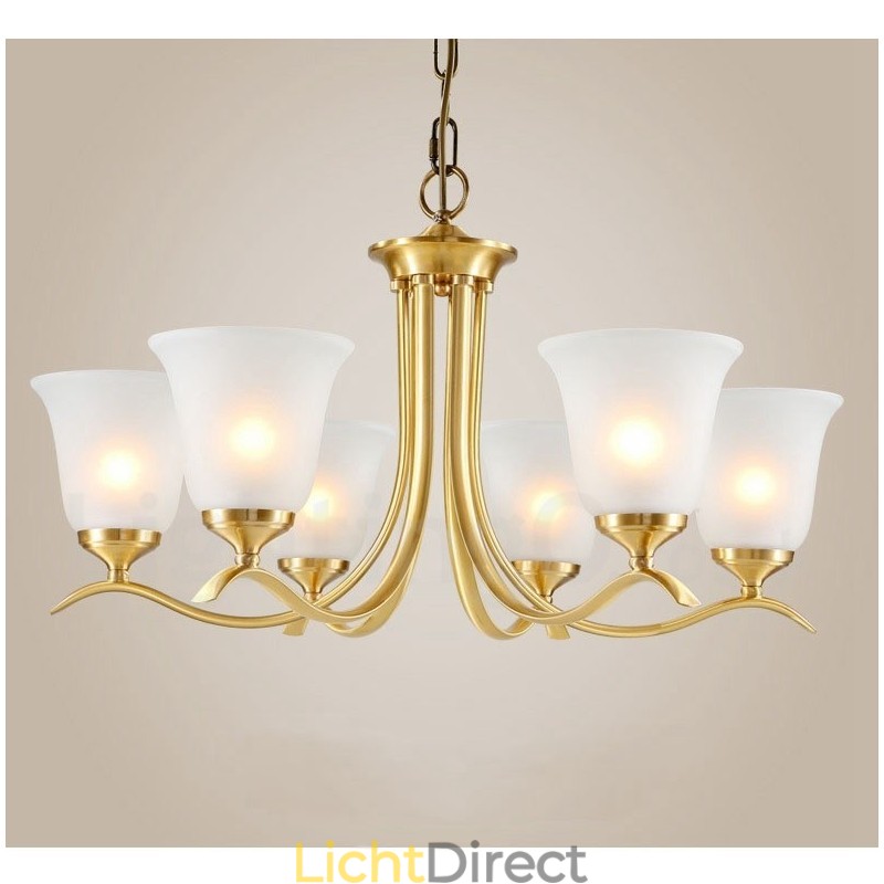 Luxe rustieke retro vintage kroonluchter van puur messing met hangende kaarsen en glazen kappen