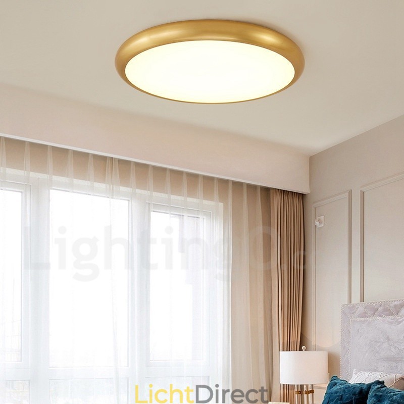Ultradunne dimbare moderne eigentijdse Scandinavische stijl plafondlampen van messing met acryl kap, kunnen ook als wandlamp worden gebruikt