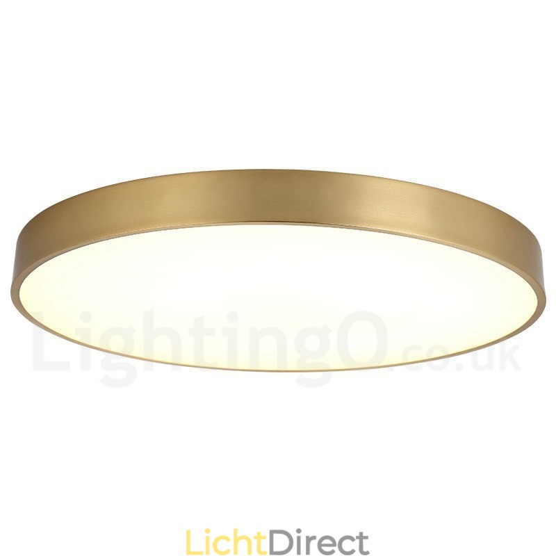 Ultradunne 100% messing ronde dimbare moderne eigentijdse Scandinavische stijl plafondlampen van messing met acryl kap. Kan ook als wandlamp worden gebruikt.