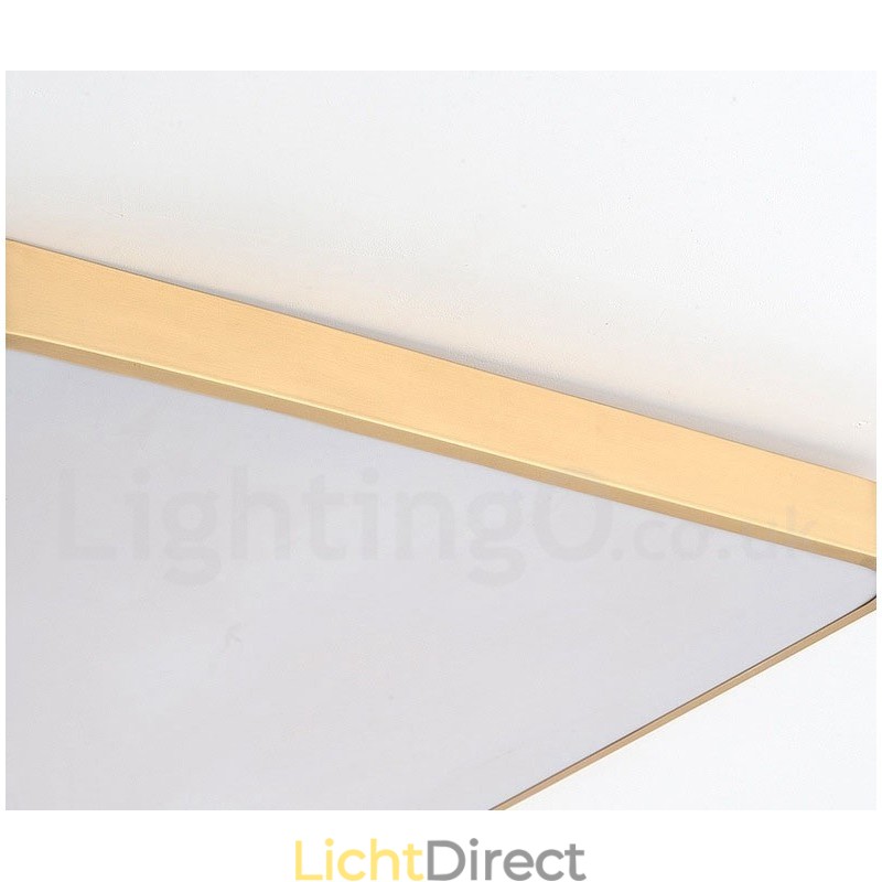 Ultradunne rechthoekige dimbare moderne eigentijdse Scandinavische stijl plafondlampen van messing met acryl kap. Kan ook als wandlamp worden gebruikt.