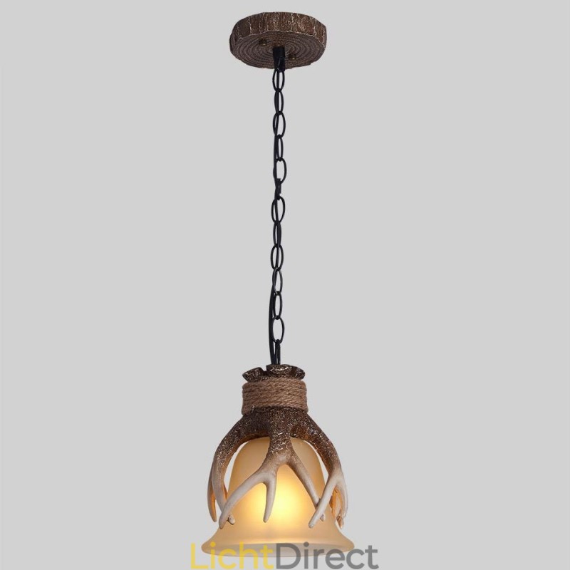 Eén licht rustieke artistieke retro gewei antieke hanglamp met glazen kap