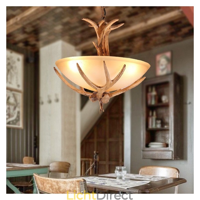 Eén licht rustieke artistieke retro gewei antieke hanglamp met glazen kap