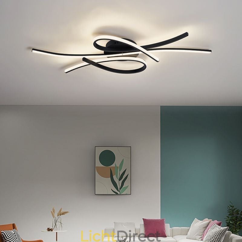 Minimalistische plafondlamp in de vorm van een vlinder van aluminium