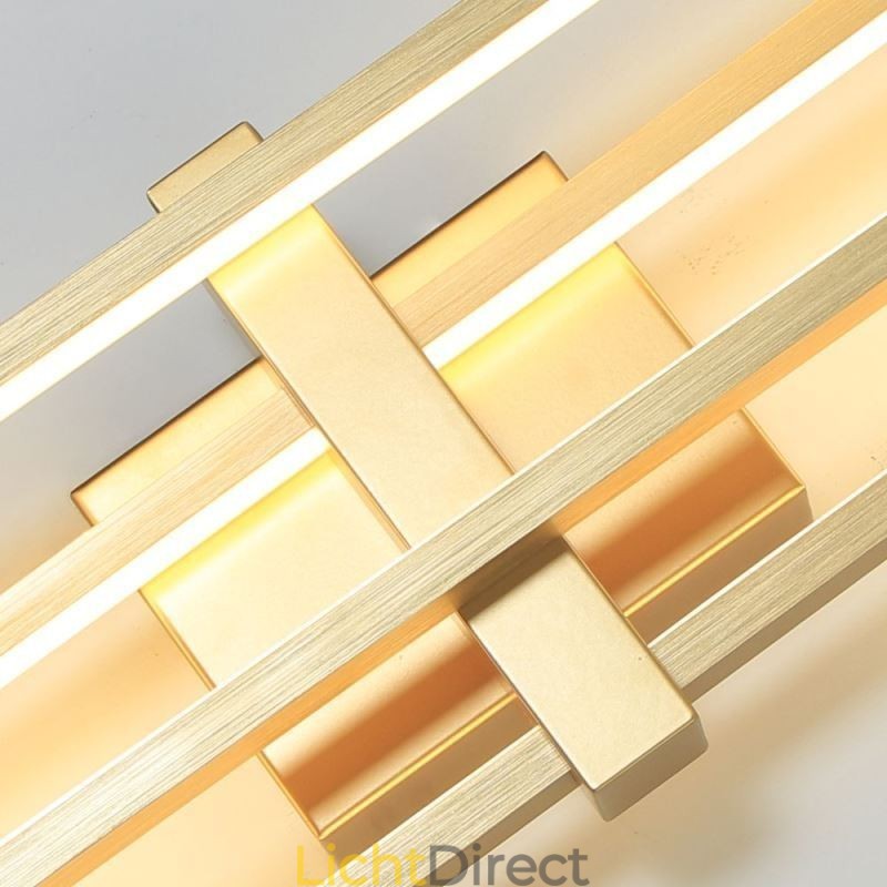 Minimalistische plafondlamp van aluminium met geometrische vormen en een vierkante vorm