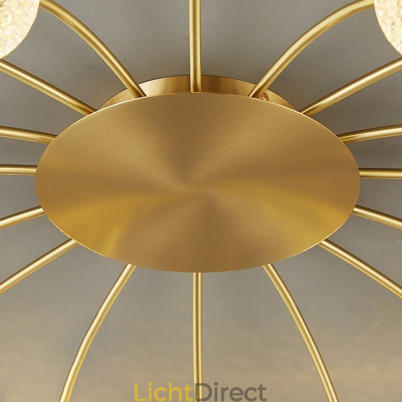 Moderne plafondlamp met gouden plafondbevestiging, decoratieve verlichtingsarmatuur