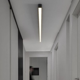 Moderne plafondlamp, lange strip, opbouw plafondlamp