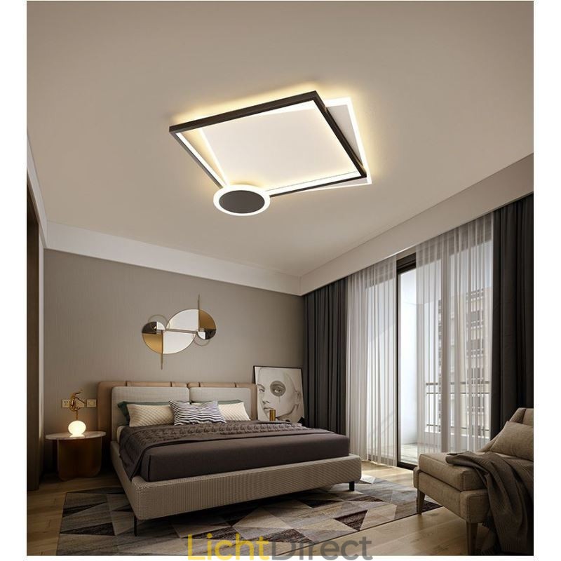 Minimalistische plafondlamp met vlakke montage