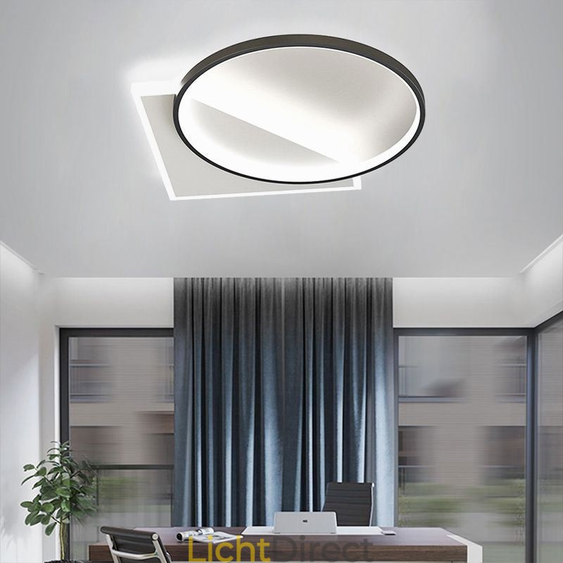 Moderne plafondlamp met inbouwmontage