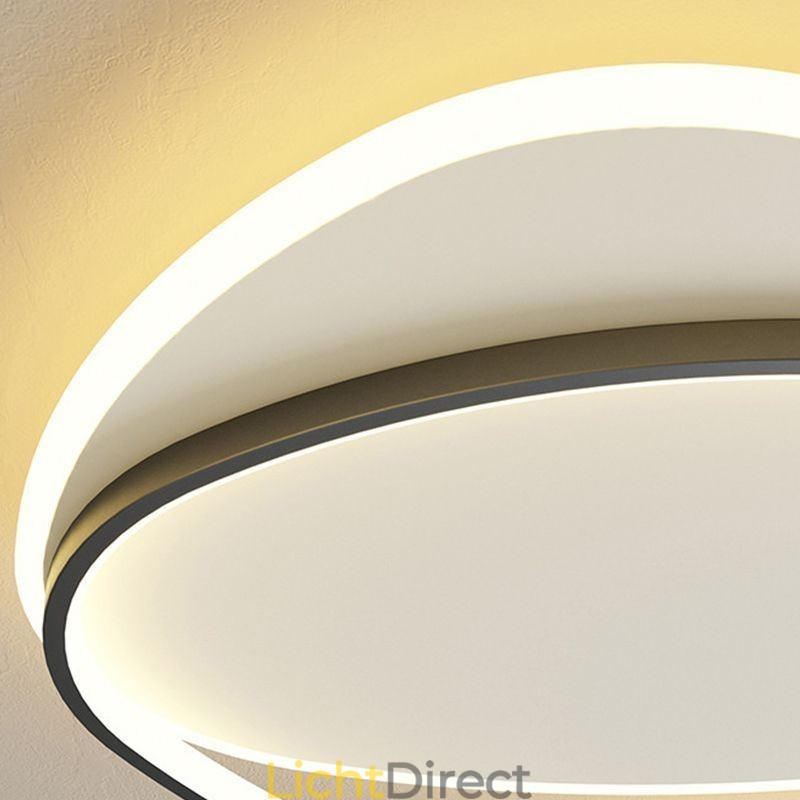 Plafondlamp met dubbele driehoekige inbouw