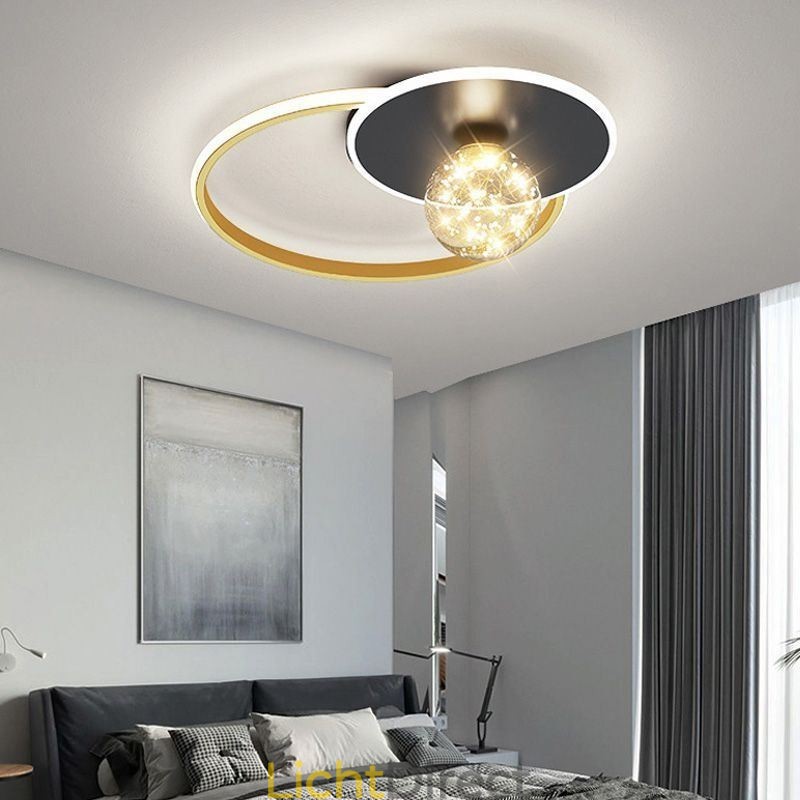 Minimalistische plafondlamp voor inbouw in woondecoratie