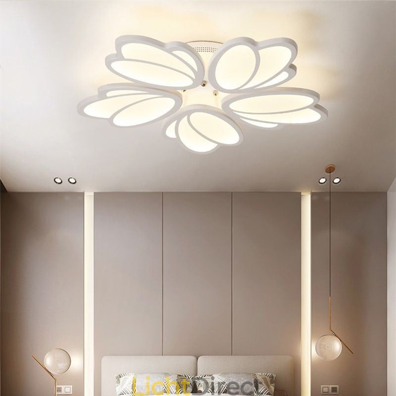 Moderne plafondlamp met tulp als decoratieve verlichting
