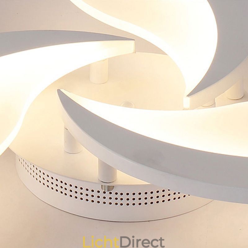 Plafondlamp met acryl bloemblaadjes