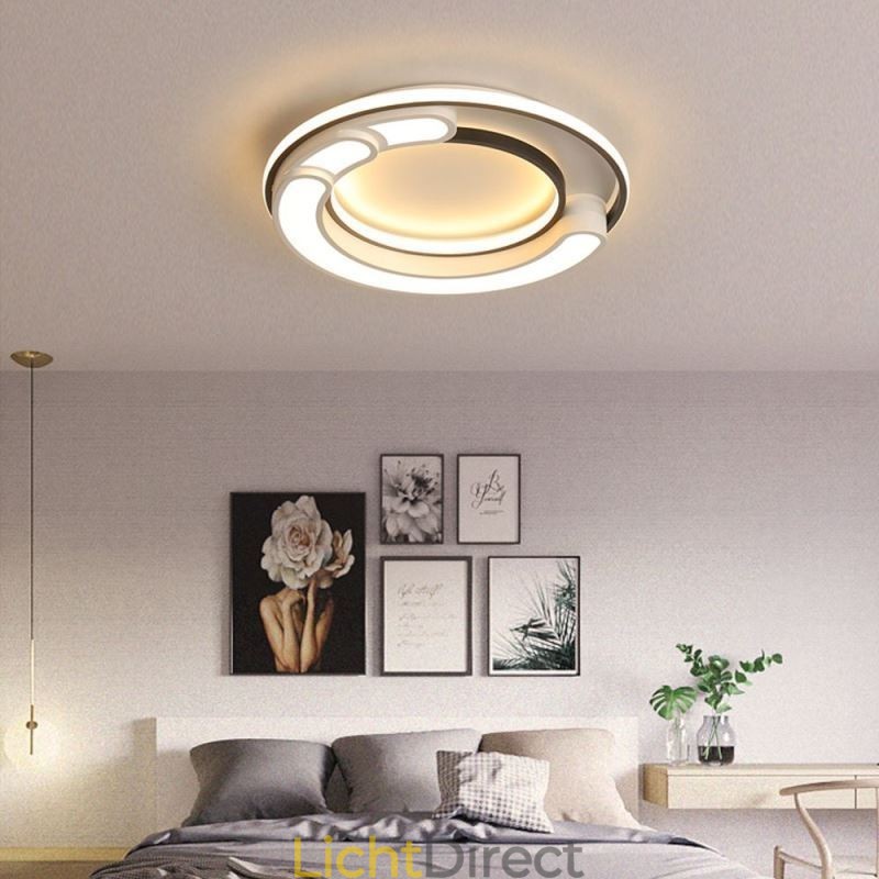 Ronde plafondlamp van acryl met inbouwmontage