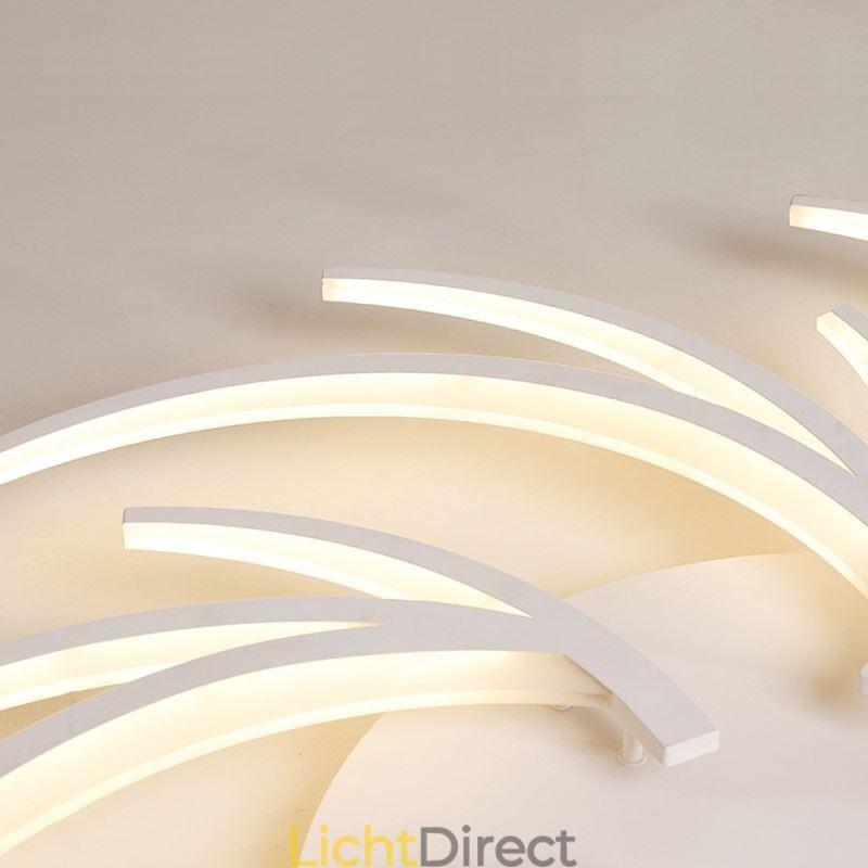 Onregelmatige lineaire plafondlamp met moderne verlichting