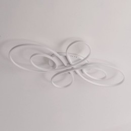 Moderne plafondlamp met bloemenmotief, decoratieve verlichting