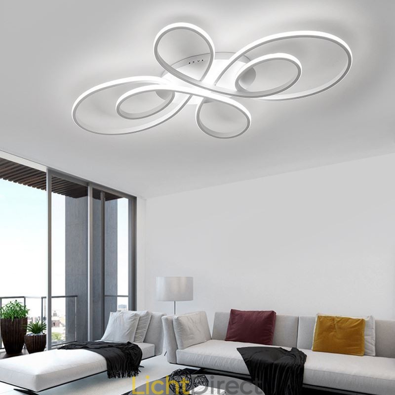 Moderne plafondlamp met bloemenmotief, decoratieve verlichting