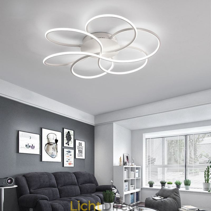 Lineaire plafondlamp met moderne bloemendesignlamp