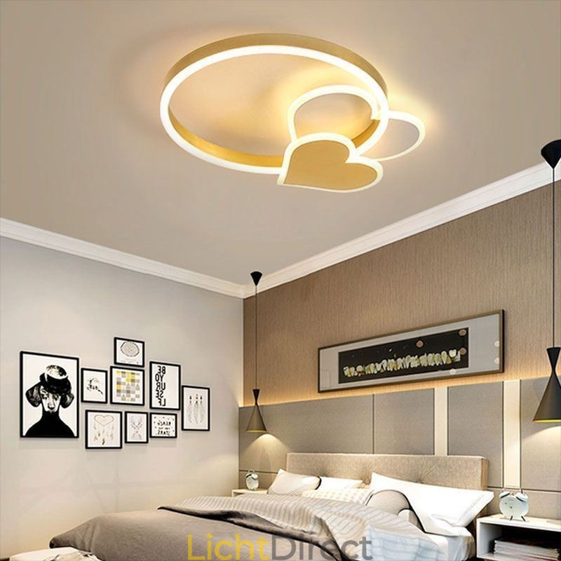 Moderne plafondlamp van acryl in de vorm van een dubbel hart