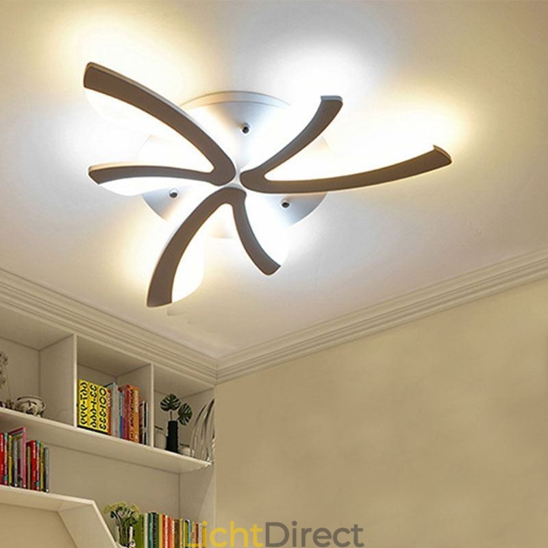 Moderne plafondlamp in de vorm van een paardenbloem