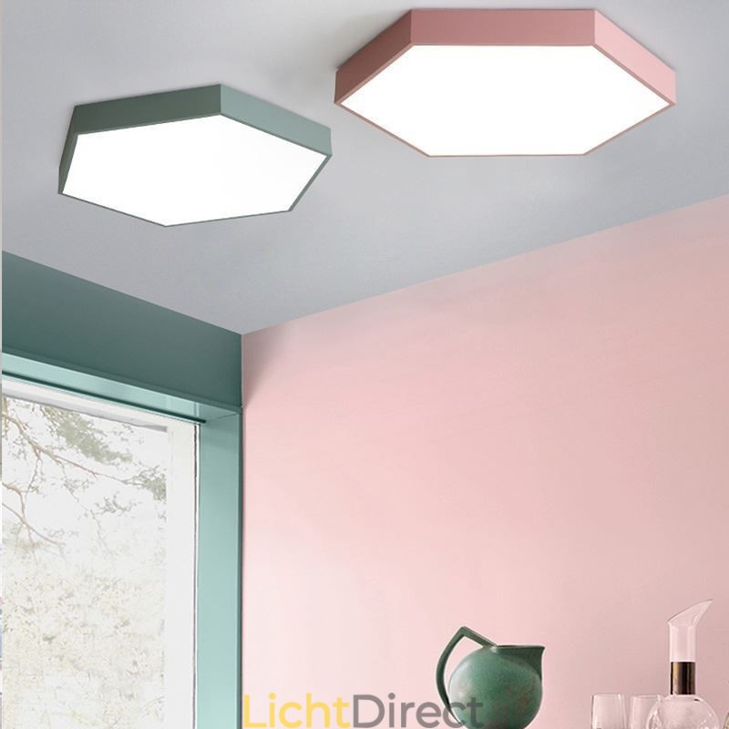 Moderne eenvoudige plafondlamp met zeshoekige inbouw