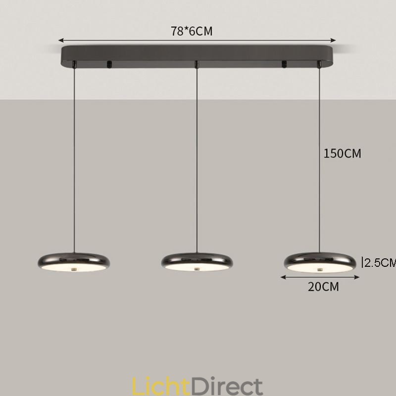 Plafondlamp met drie koppen en hanglamp
