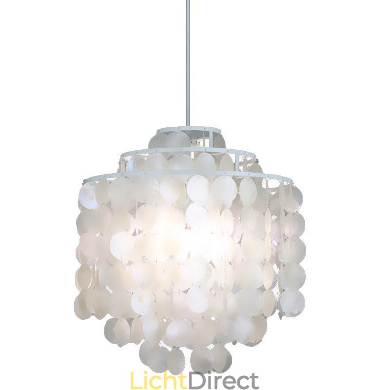 Moderne klassieke hanglamp met witte schelpenkap
