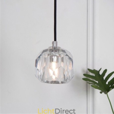 Moderne kristallen plafondlamp in de vorm van een voetbal Moderne kristallen plafondlamp in de vorm van een voetbal