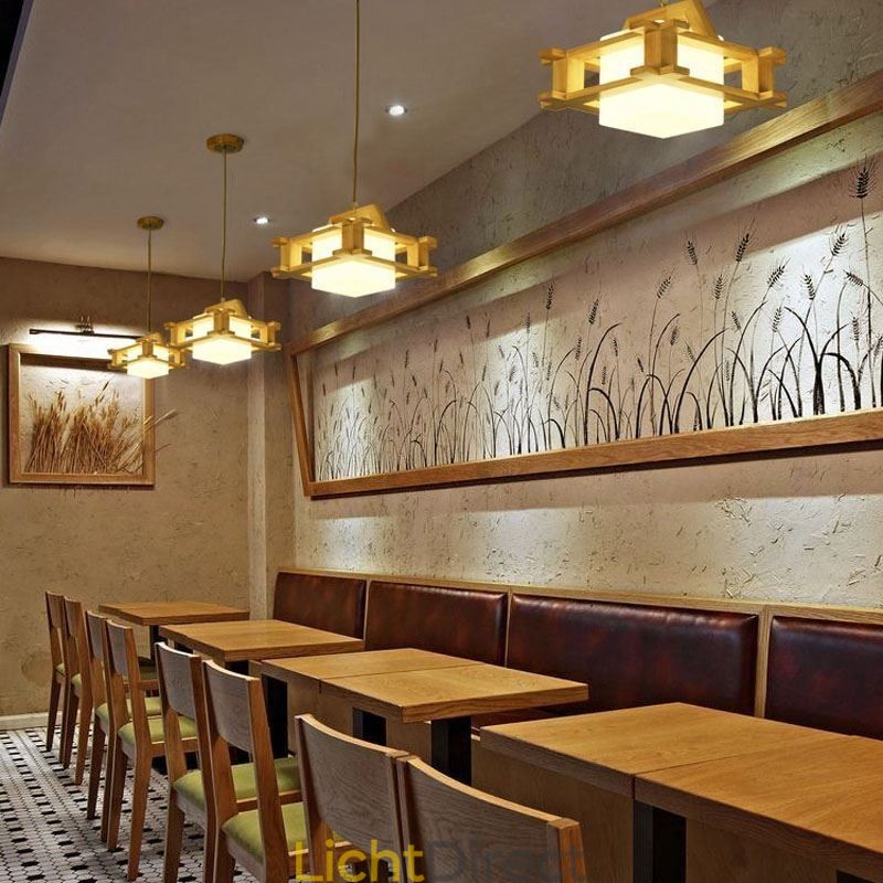 Hanglamp van eikenhout in Scandinavische stijl met lampenkap van matglas Cafe