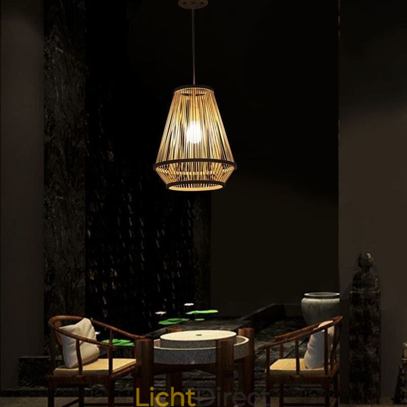 Hanglamp van bamboe, geweven bed