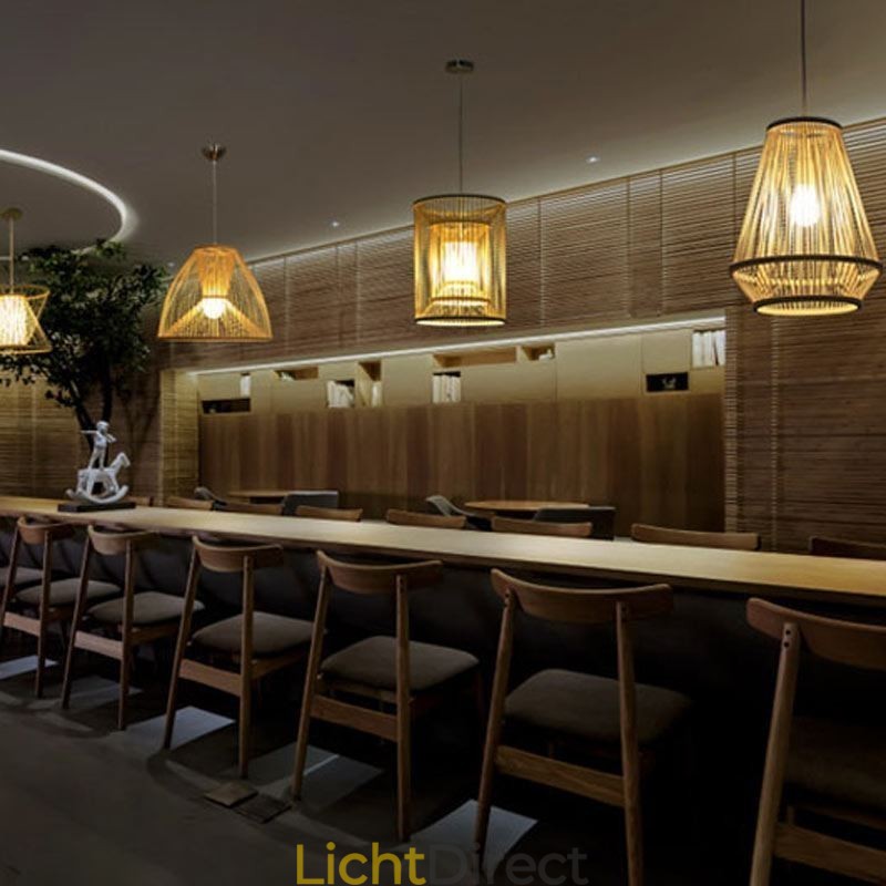 Hanglamp van bamboe, geweven bed
